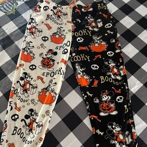 Size 8-10 woman’s sleep wear Mickey mouse